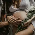 Les indispensables pour une grossesse sereine : conseils et astuces naturels